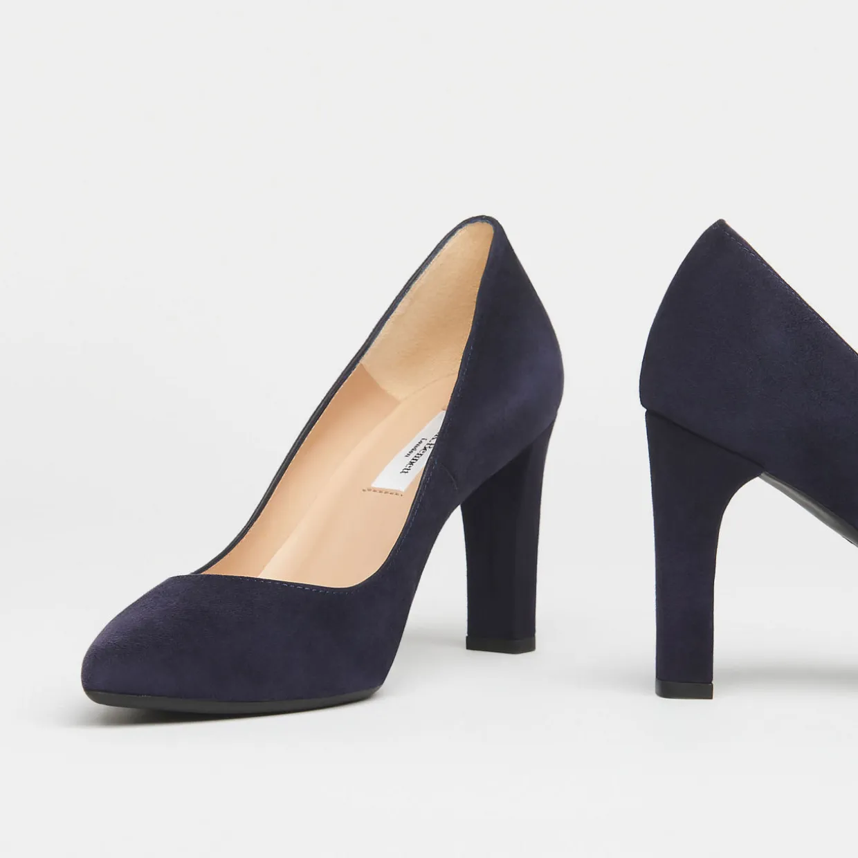 Tess Courts