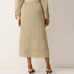 Textured Seam Side Slit Skirt