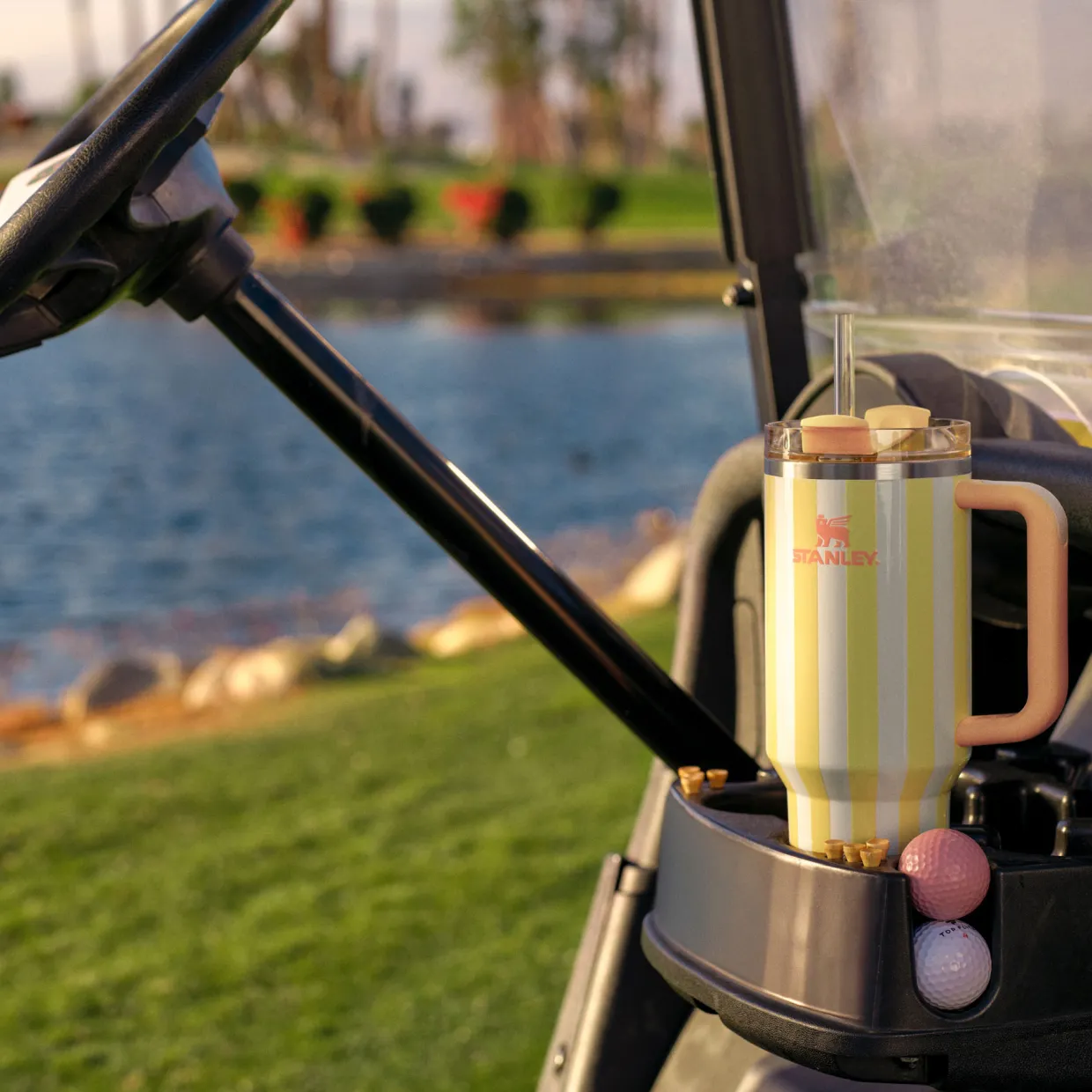 The Butter Cabana Quencher H2.0 FlowState Tumbler 1.18L