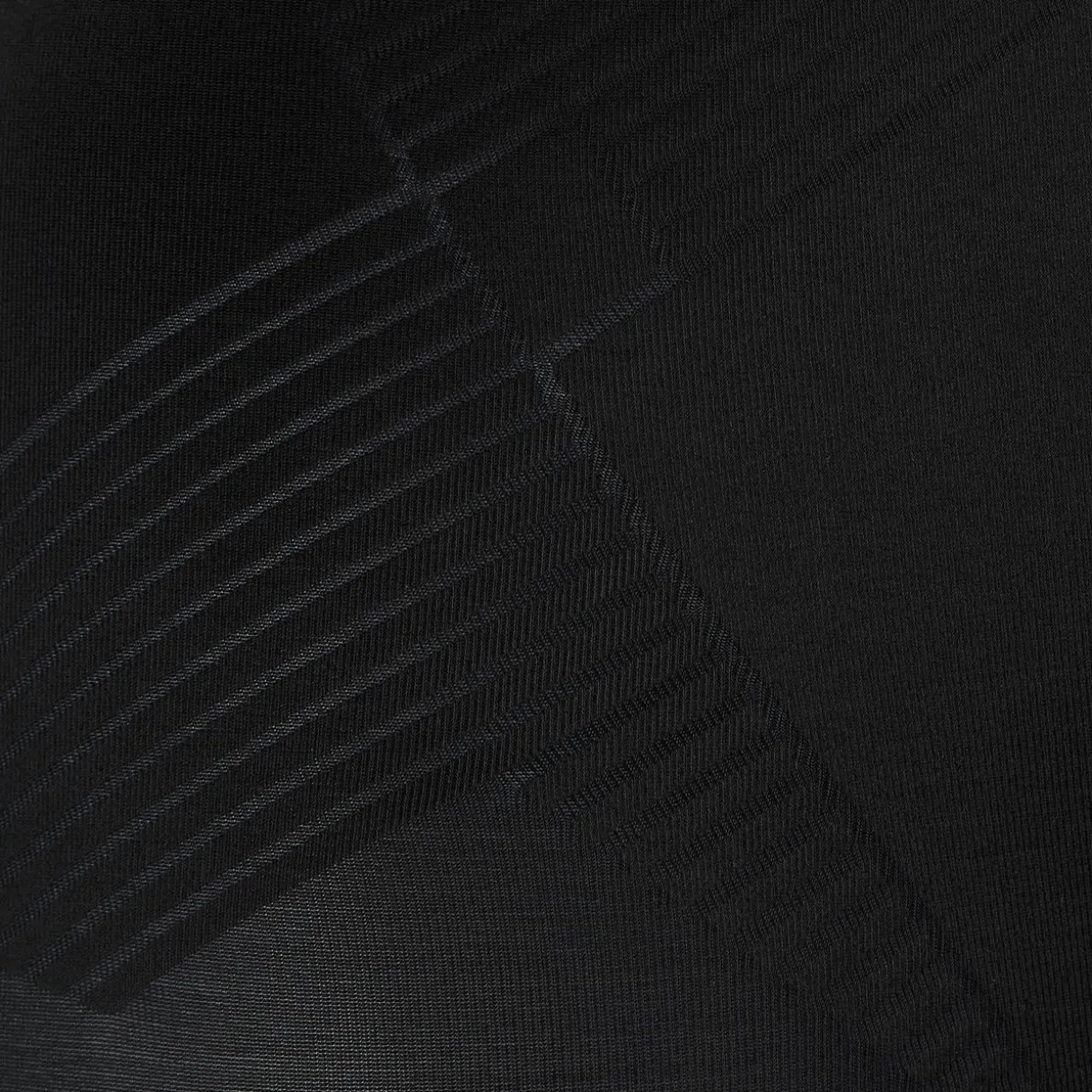 Thinstincts® 2.0 Medium Control Mid-Thigh Shorts