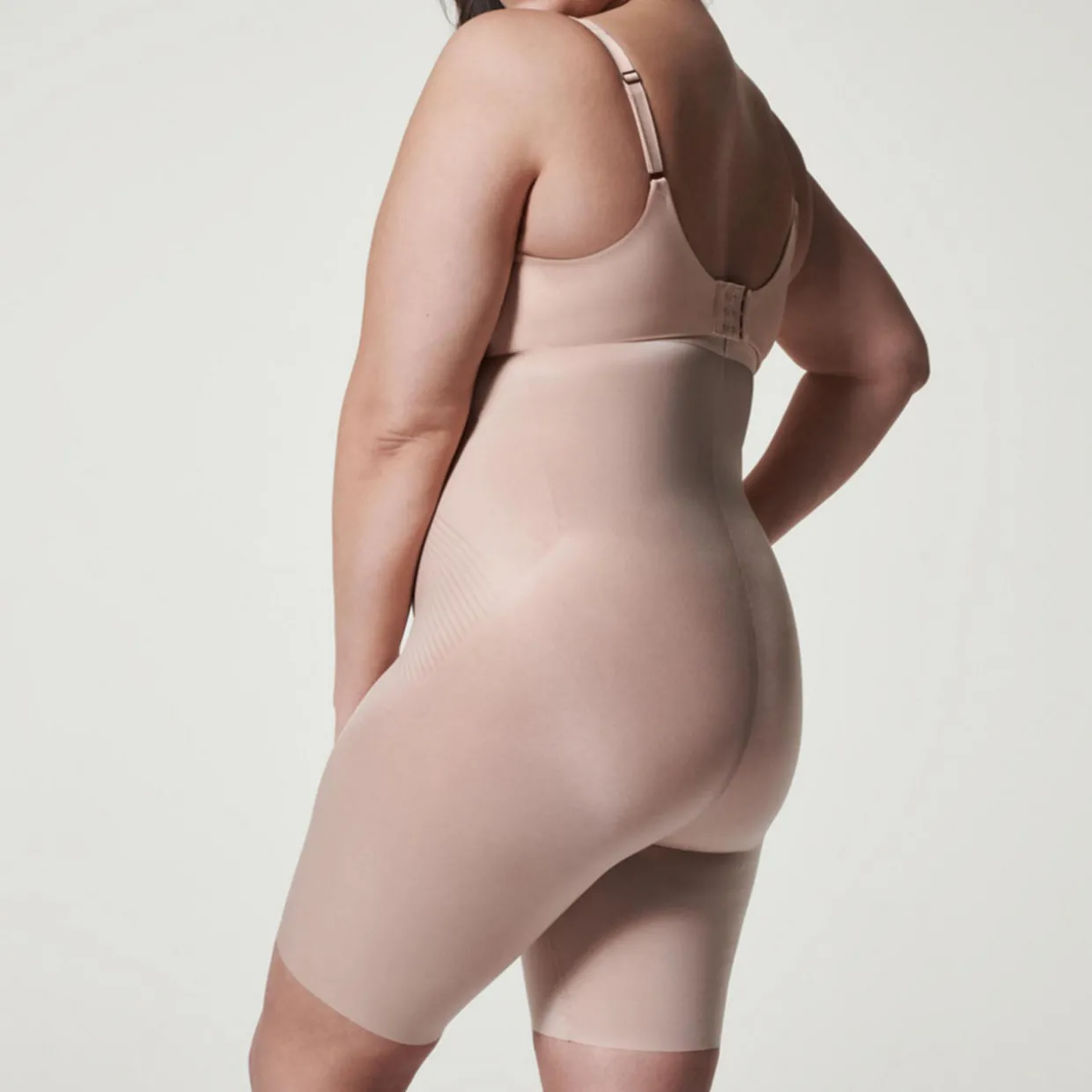 Thinstincts® 2.0 Medium Control High Waisted Mid-Thigh Shorts