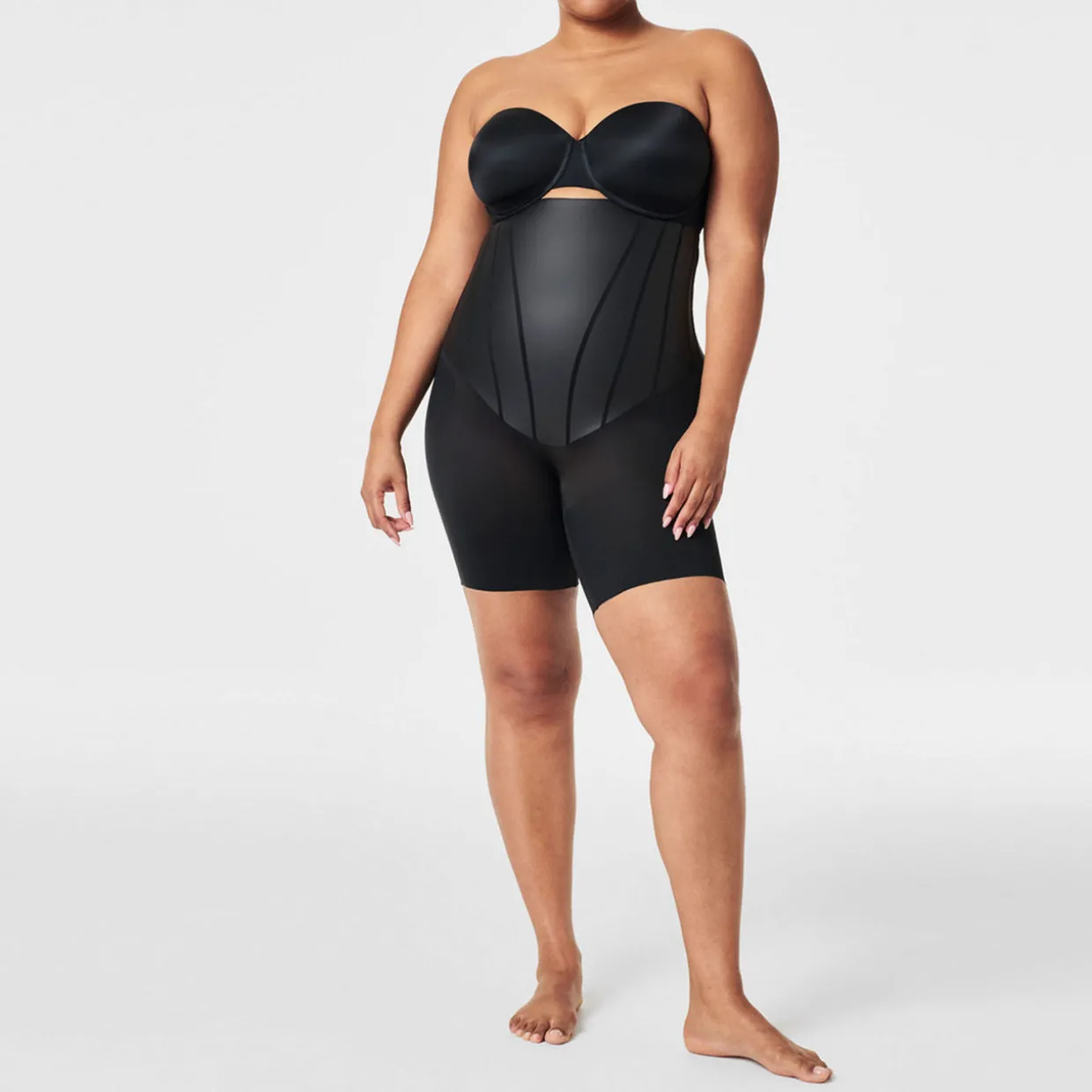 TotalContour High-Waisted Mid-Thigh Short
