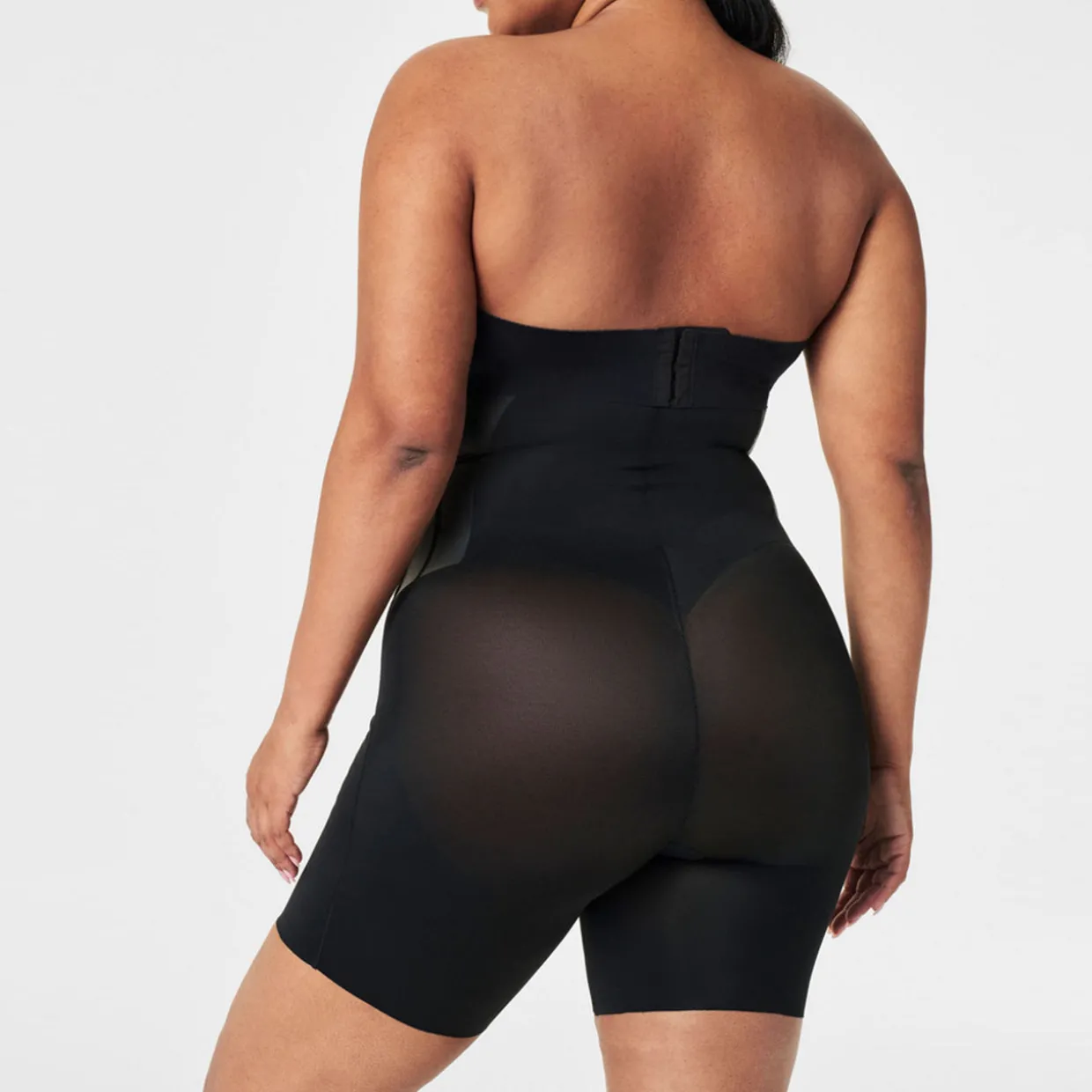 TotalContour High-Waisted Mid-Thigh Short