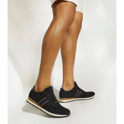 Treck Stripe-Detail Trainers