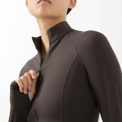 Ultimate Long-Sleeved Zipped Top