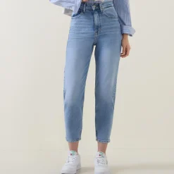 Ultra High-Rise Tapered Mom Jeans