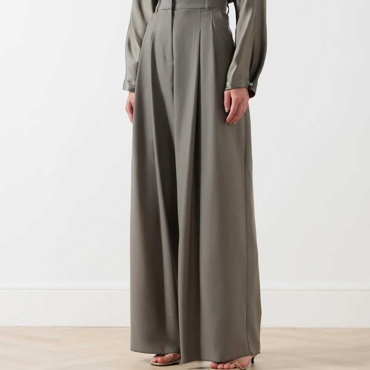 Ulzio High-Rise Wide Leg Trousers