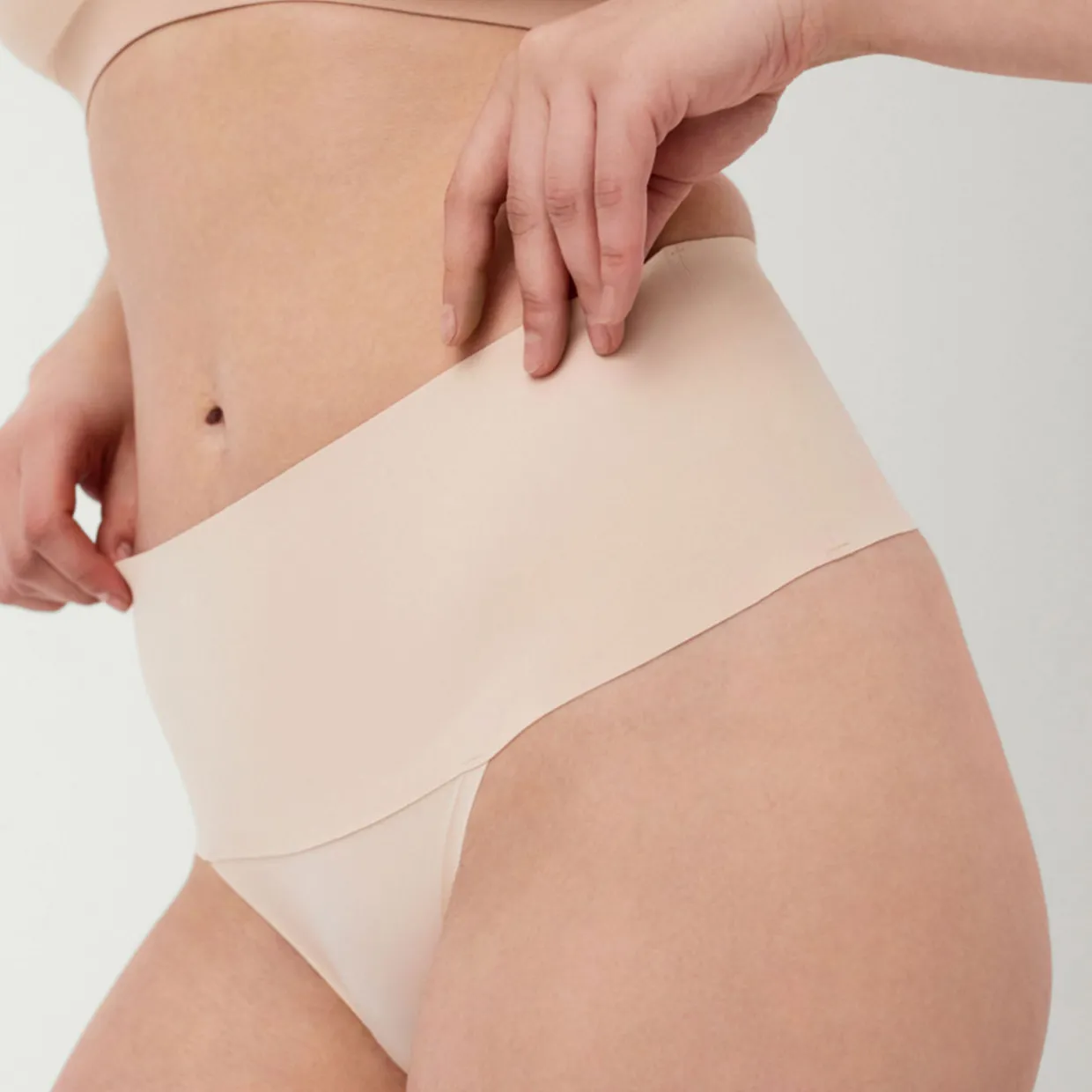 Undie-tectable® Light Control Thong
